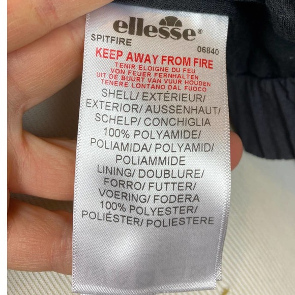 Ellesse Cropped Black Zip Up Track Jacket - Picture 5 of 9